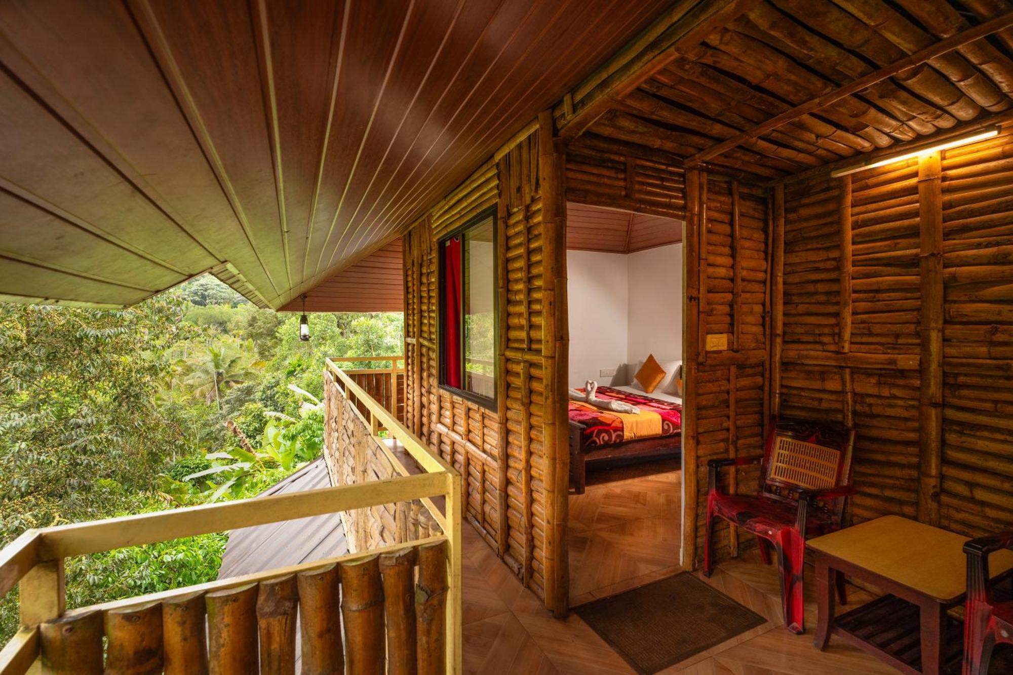 Chalona Hill View Hotel Munnar Bagian luar foto